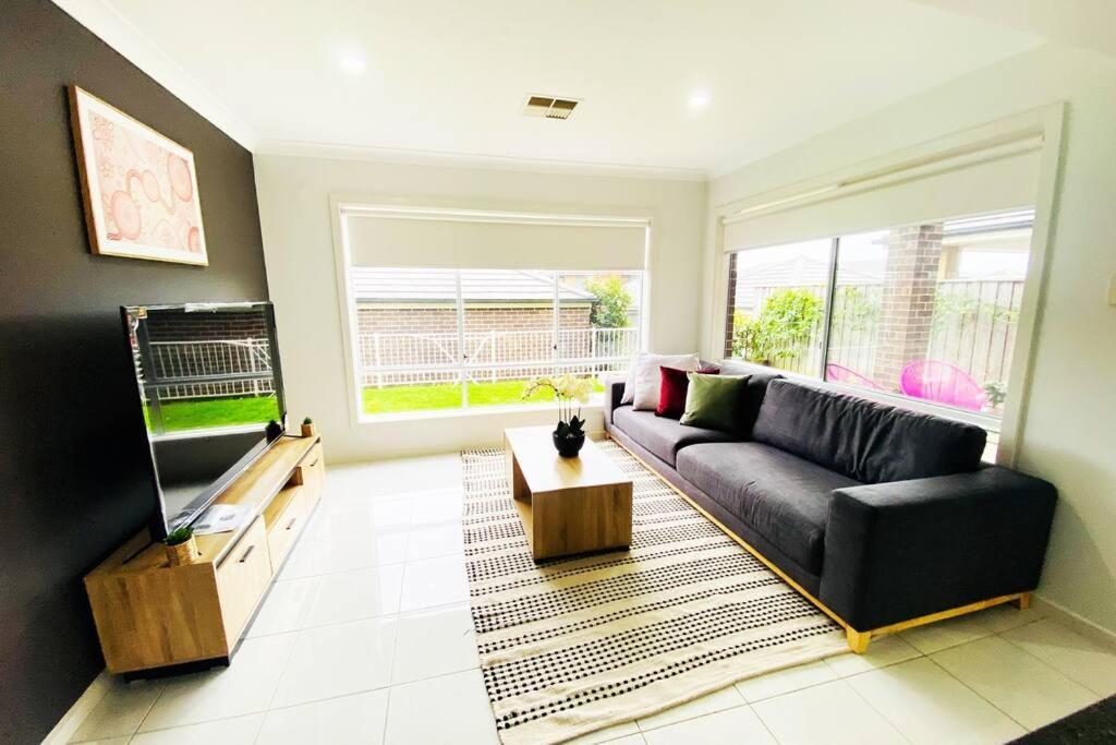 Kellyville 5Br Near Park And Shopping Mall Zewnętrze zdjęcie